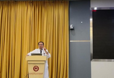 「欧陆之声：开云体育官网集结评论员热门言论，洞悉可能带来短线集体押注的盲从」