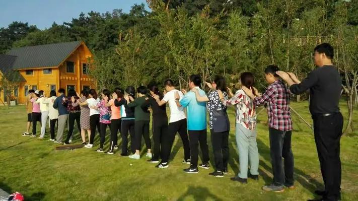 「定期举办线下见面会：开云体育官网讲述玩家可与平台管理对话，倾诉改进建议并交流心得」
